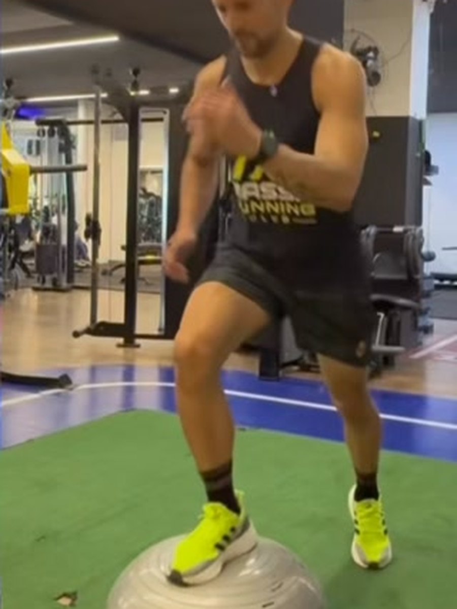 Toni Massa fazendo fortalecimento para corrida